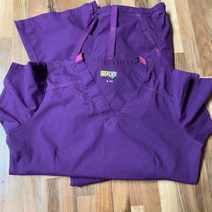 Wonderwink scrub set